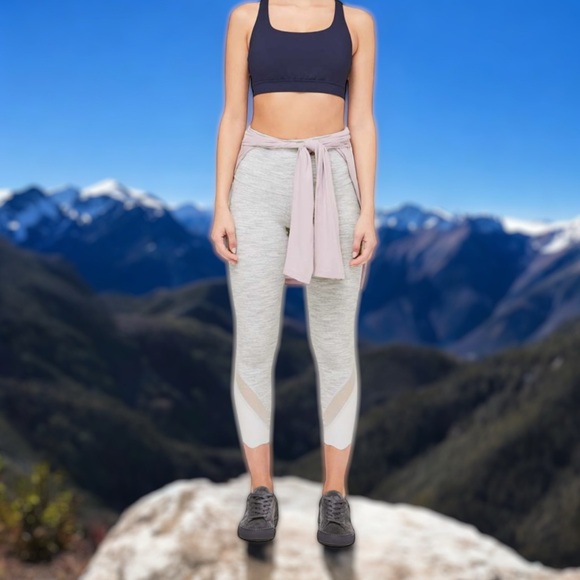 Lululemon Wunder Under Crop II Special Ed *Scallop 24" Wee Are From Space 10 - Picture 1 of 6